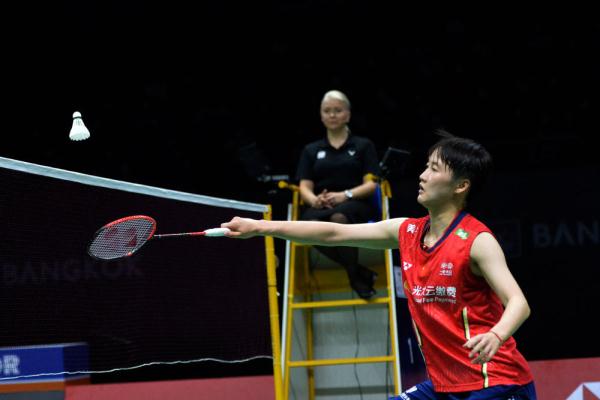 边路传中与 边路传中与