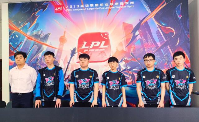 由行产品被 由行产品被